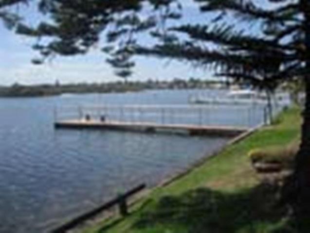 Black Swan Waterfront Motel (Adults Only) Swansea Exterior foto